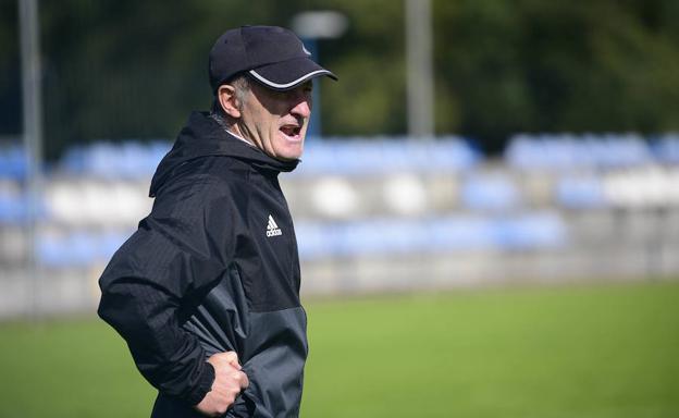 Anquela, durante el entrenamiento de hoy