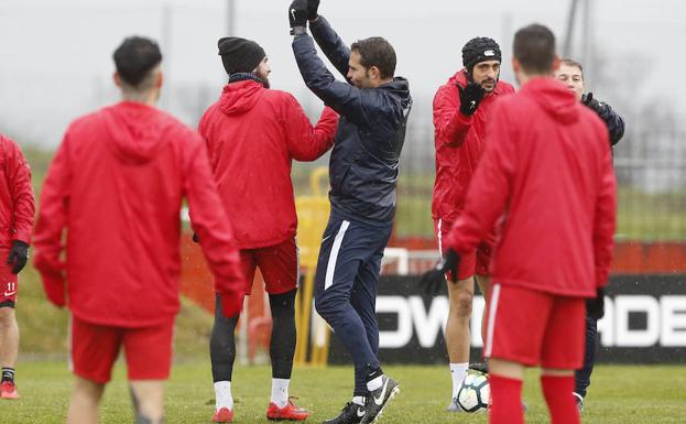 Entrenamiento del Sporting de este domingo. /ARNALDO GARCÍA
