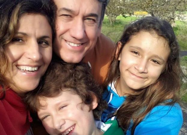 Luis Alberto Celorio, con su mujer y sus hijos.