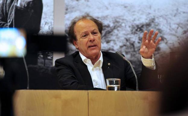 Javier Marías durante la presentación de su nueva novela 'Berta Isla'.
