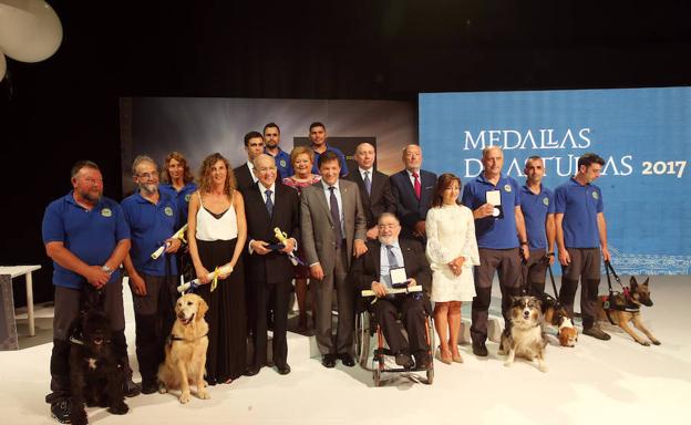 Los premiados con las Medallas de Asturoas.