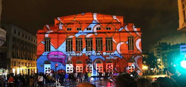 ‘Videomapping’ en el teatro Campoamor. /