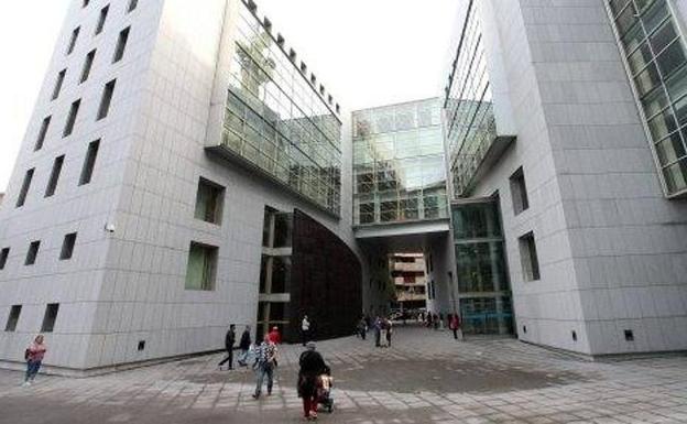 Enjuician a dos acusados de estafa con la compraventa de coches en Siero
