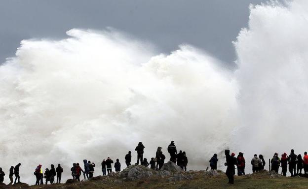 Temporal en el Cantábrico./EFE