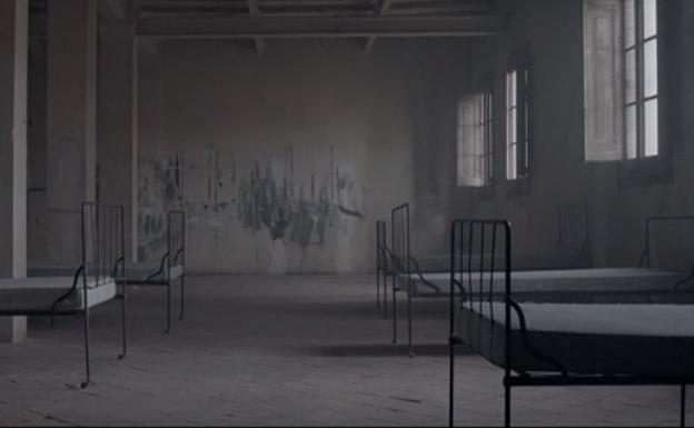 Recreación de una de las salas dormitorio durante la emisión de 'Salvados'/