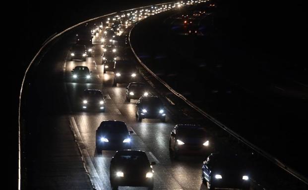 Retenciones en la Autopista 'Y'. /DANIEL MORA.