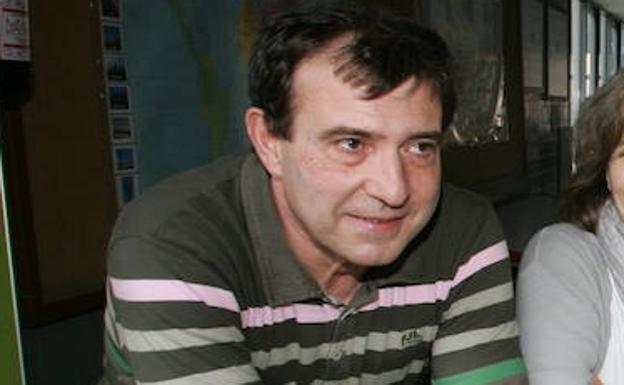 Fallece Pedro López, profesor del IES Doña Jimena de Gijón Fallece Pedro López, profesor del IES Doña Jimena de Gijón