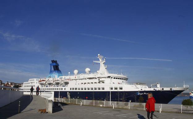 El Saga Pearl II, en una escala anterior a la ciudad/PATRICIA BREGÓN