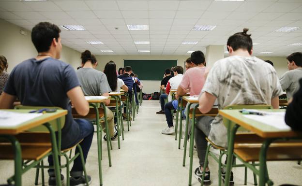 Estudiantes de Bachillerato de Asturias Estudiantes de Bachillerato de Asturias