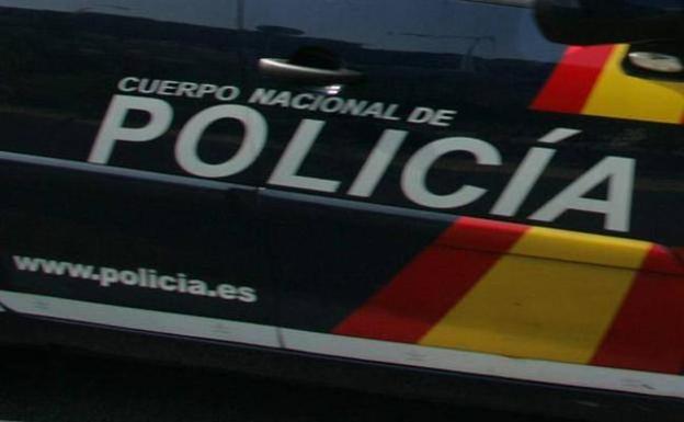 Detienen a una pareja por manipular veinte cajeros y sustraer unos 1.500 euros