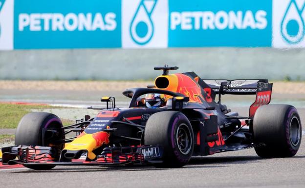 El Red Bull de Daniel Ricciardo durante la carrera. /Efe