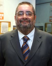 CONCEJAL. El edil popular Gabriel Díaz, que ayer efectuó duras críticas contra el PSOE. / PIÑA/