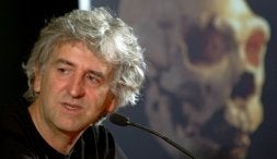 Juan Luis Arsuaga estuvo ayer en Gijón para presentar la muestra. / A. PIÑA/