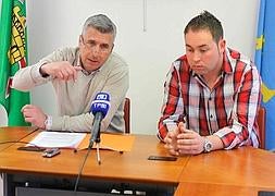 Marcelino Martínez y Adriano Pérez explican el proyecto. :: ROMÁN/