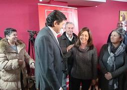Javier Fernández inaugura la nueva sede del PSOE en Parres