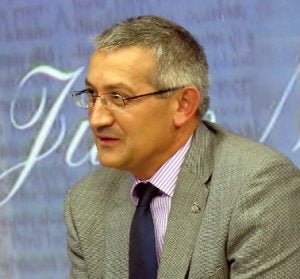 Santiago García Granda, ayer, en Canal 10. / E. C./