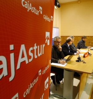 La presentación de la SELIN, ayer en el Ayuntamiento. ::
MARIETA/