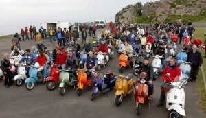 Concentración de Vespas en El Fitu, durante la Subida al Sueve celebrada hace unas semanas. ::
ACEBAL/