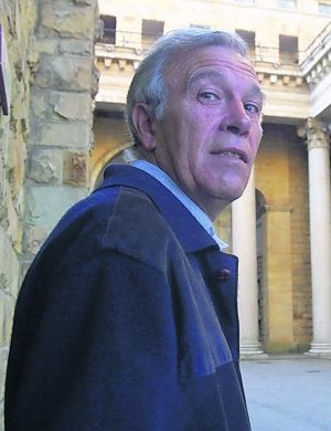 César Menéndez. :: E. C./