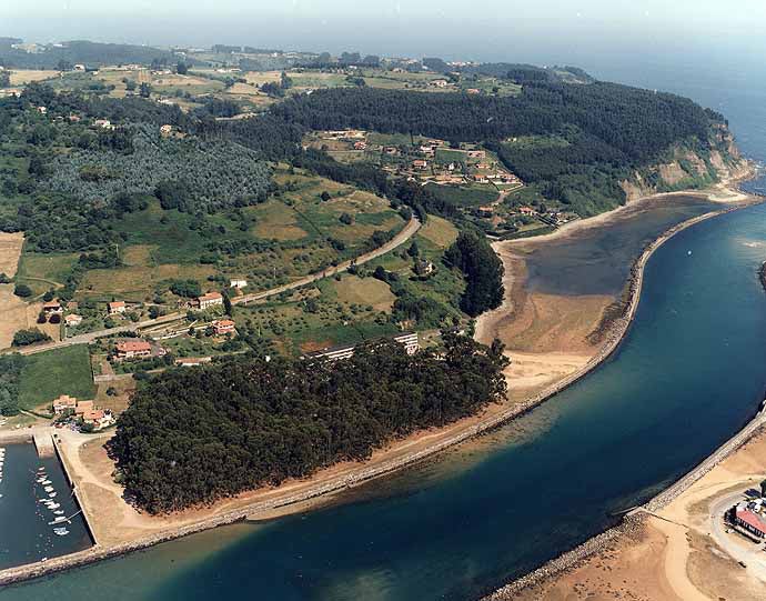 Foto de El Puntal en Villaviciosa, Asturias