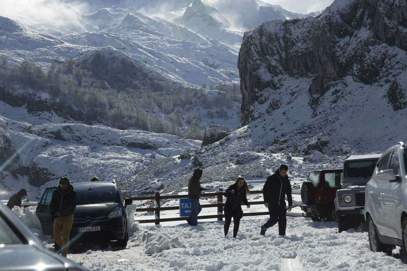 Espectaculares imágenes de la nieve en los lagos ...