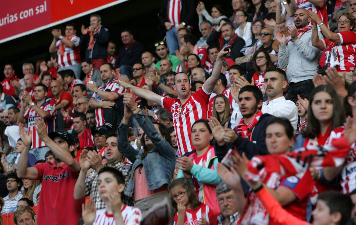 La afición se vuelca con el Sporting #VamosSporting