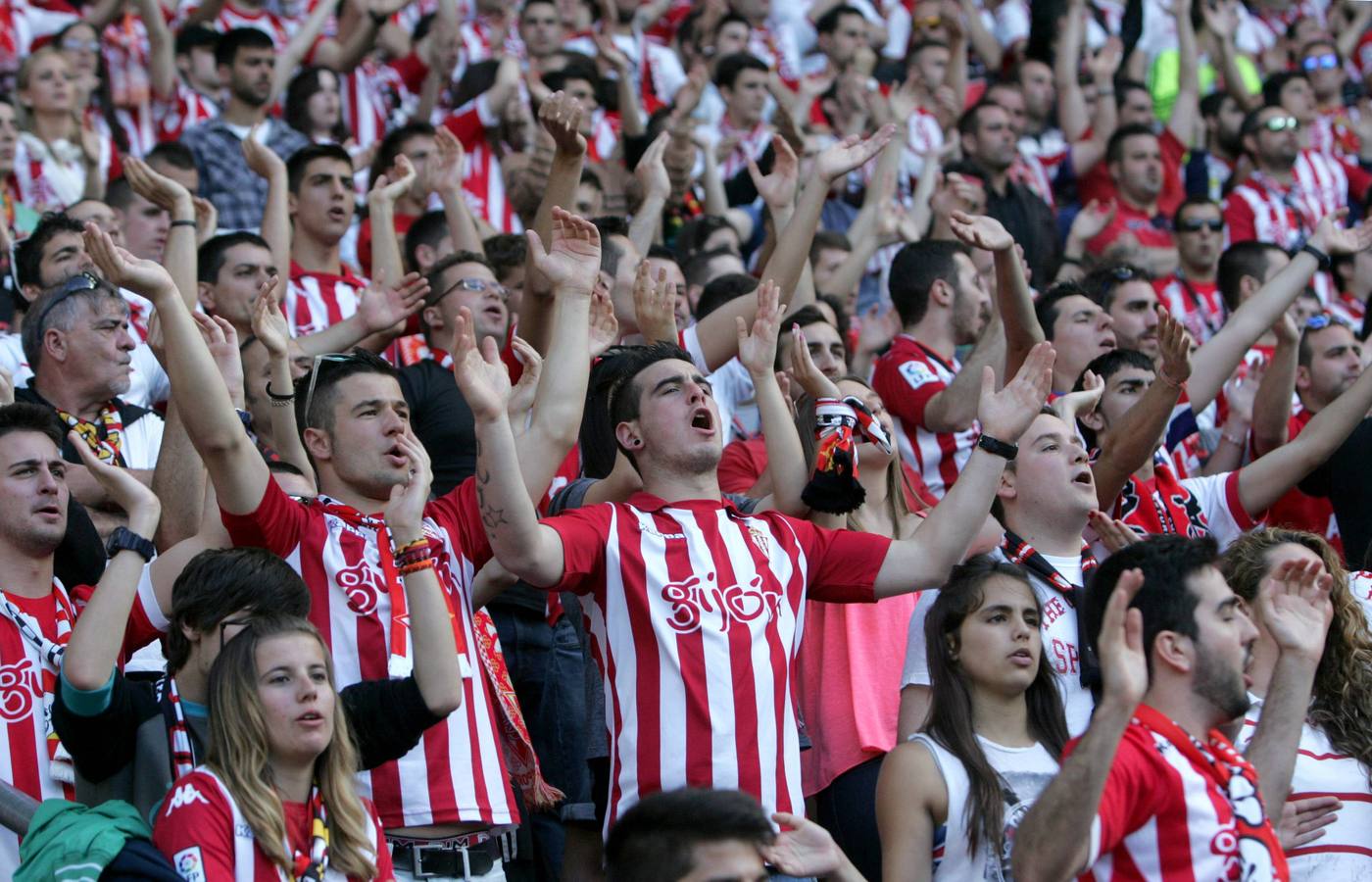 La afición se vuelca con el Sporting #VamosSporting