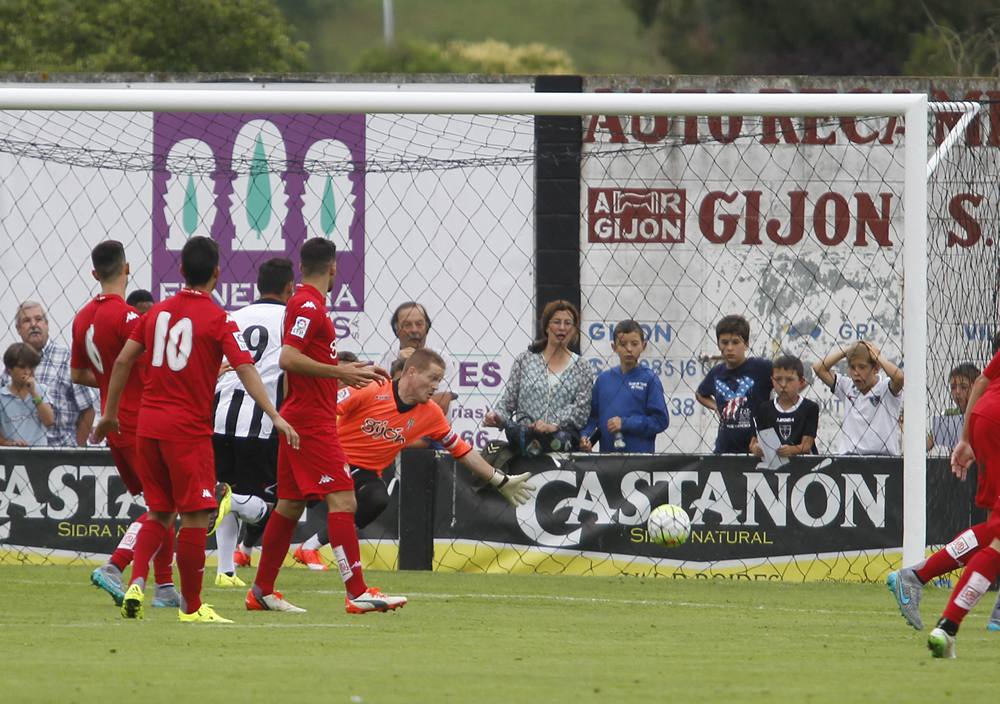 Las mejores imágenes del Lealtad-Sporting (1-9)