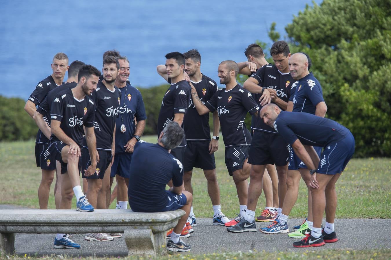 Entrenamiento del Sporting en la playa