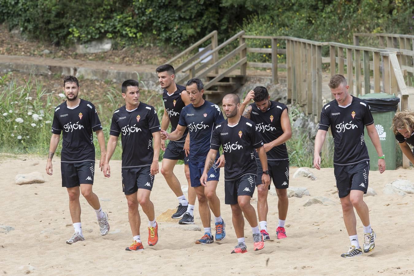 Entrenamiento del Sporting en la playa