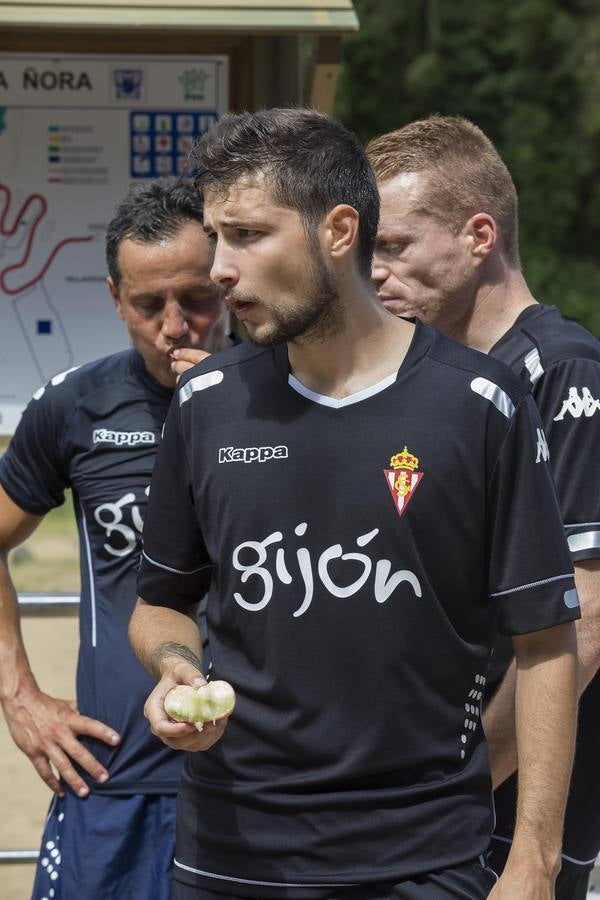 Entrenamiento del Sporting en la playa