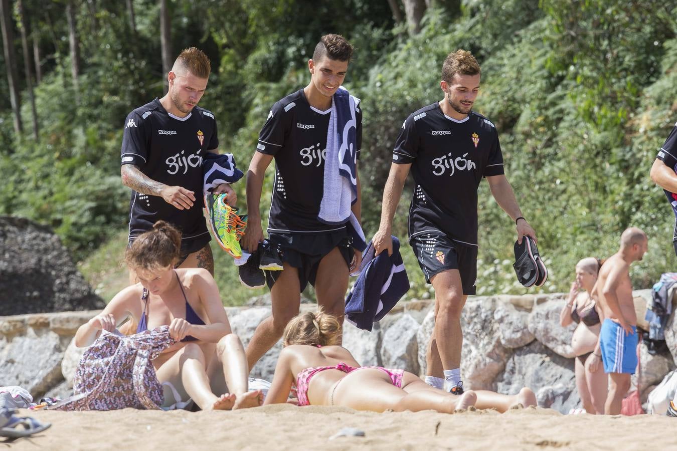 Entrenamiento del Sporting en la playa