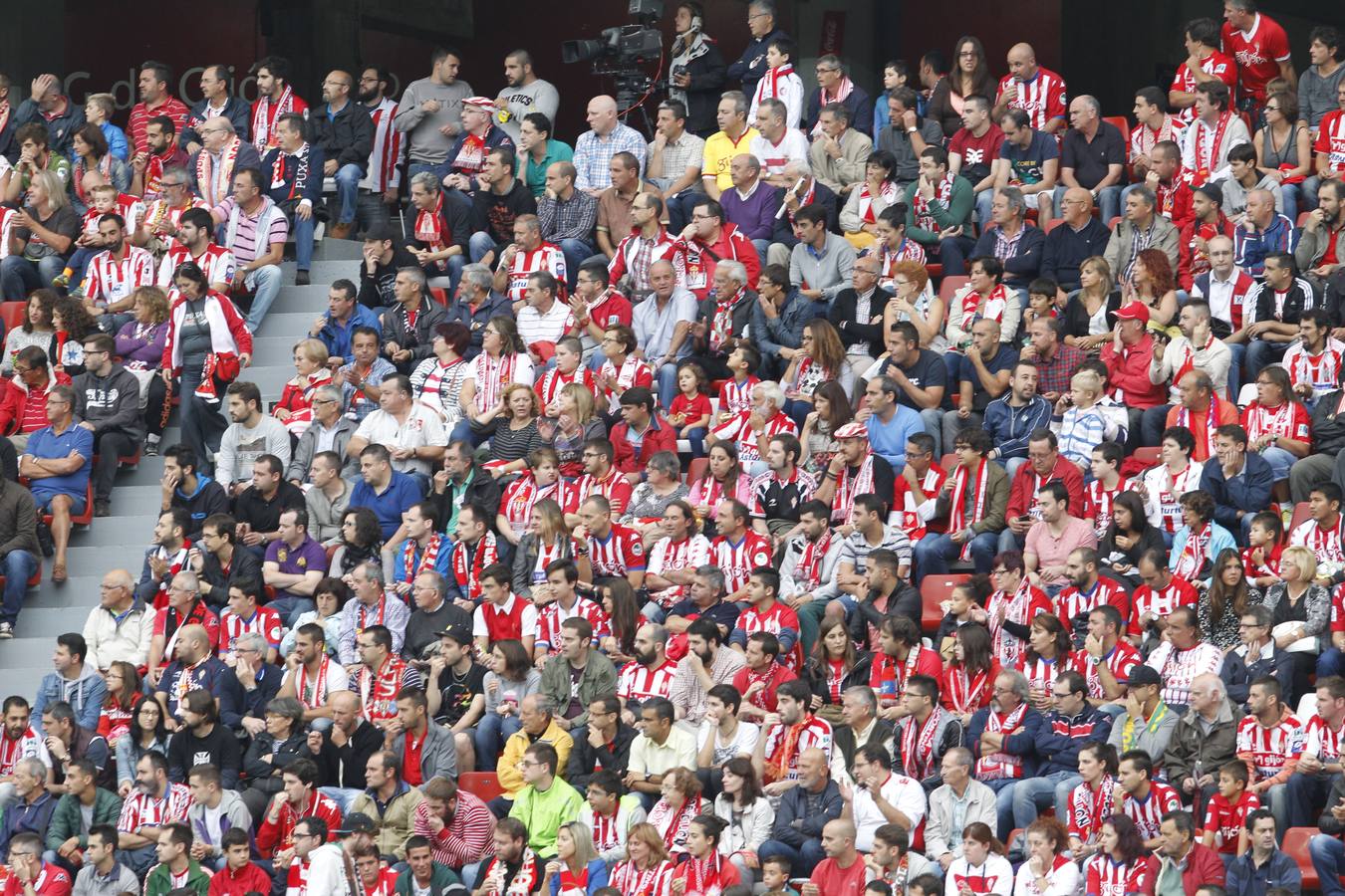 ¿Estuviste en el Sporting - Valencia? ¡Búscate! (1)