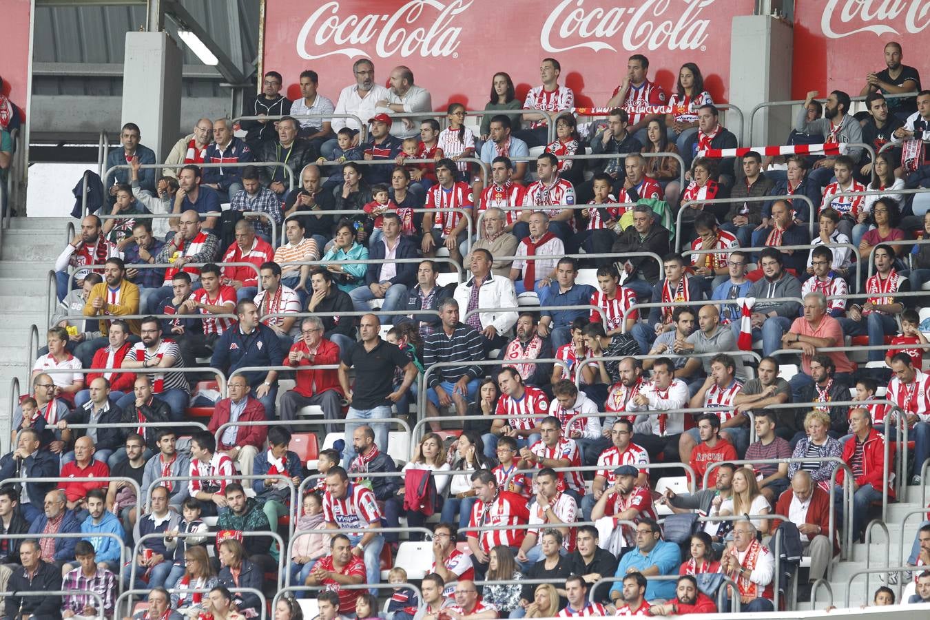 ¿Estuviste en el Sporting - Valencia? ¡Búscate! (1)