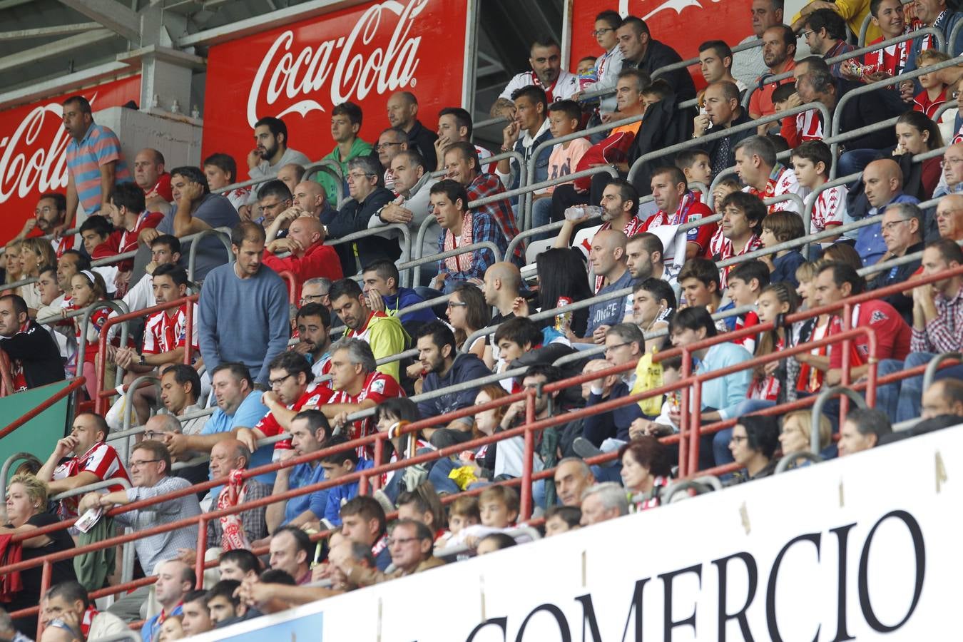 ¿Estuviste en el Sporting - Valencia? ¡Búscate! (1)