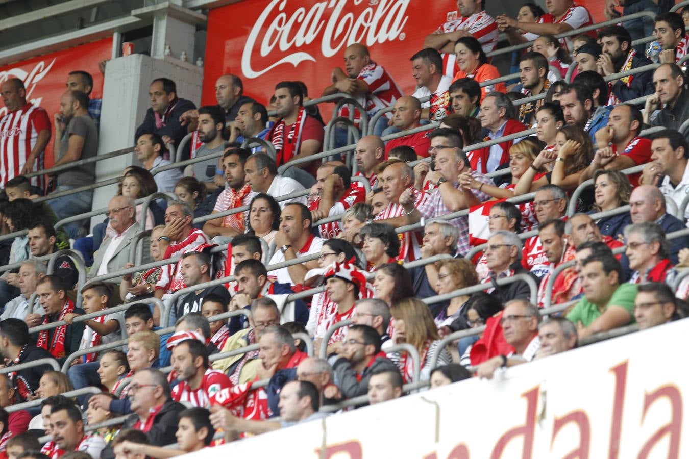 ¿Estuviste en el Sporting - Valencia? ¡Búscate! (1)