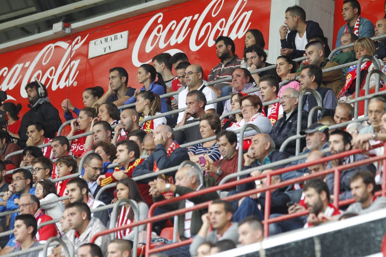 ¿Estuviste en el Sporting - Valencia? ¡Búscate! (1)
