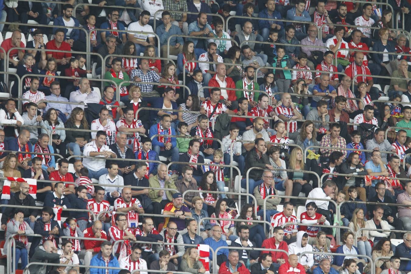 ¿Estuviste en el Sporting - Valencia? ¡Búscate! (1)