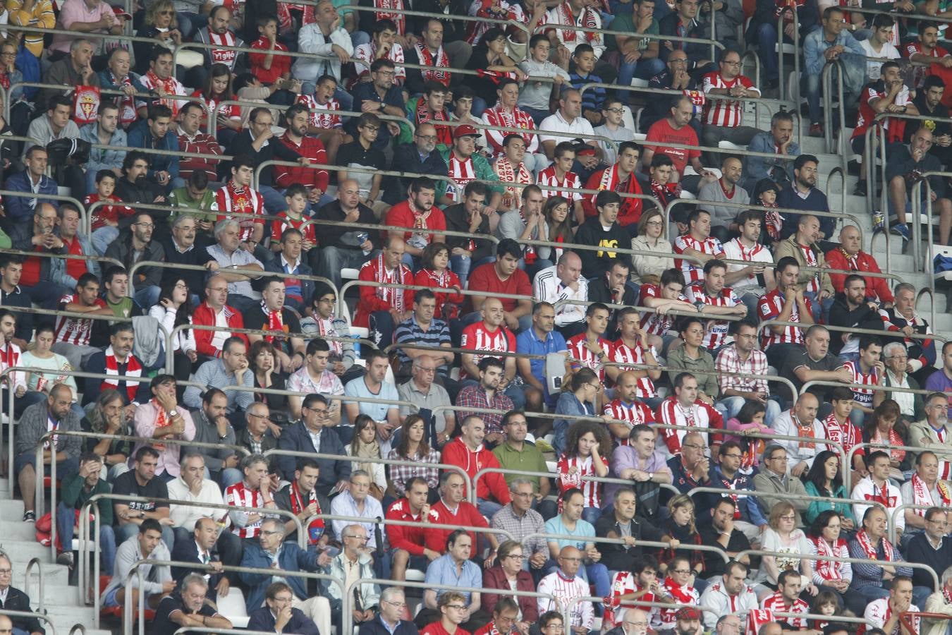 ¿Estuviste en el Sporting - Valencia? ¡Búscate! (1)