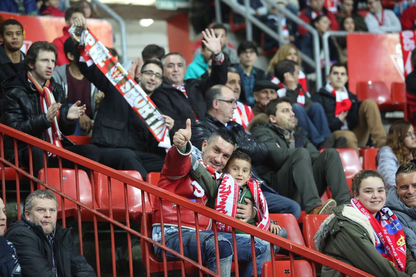 ¿Estuviste en el Sporting 3 - 1 Las Palmas? ¡Búscate! (2)