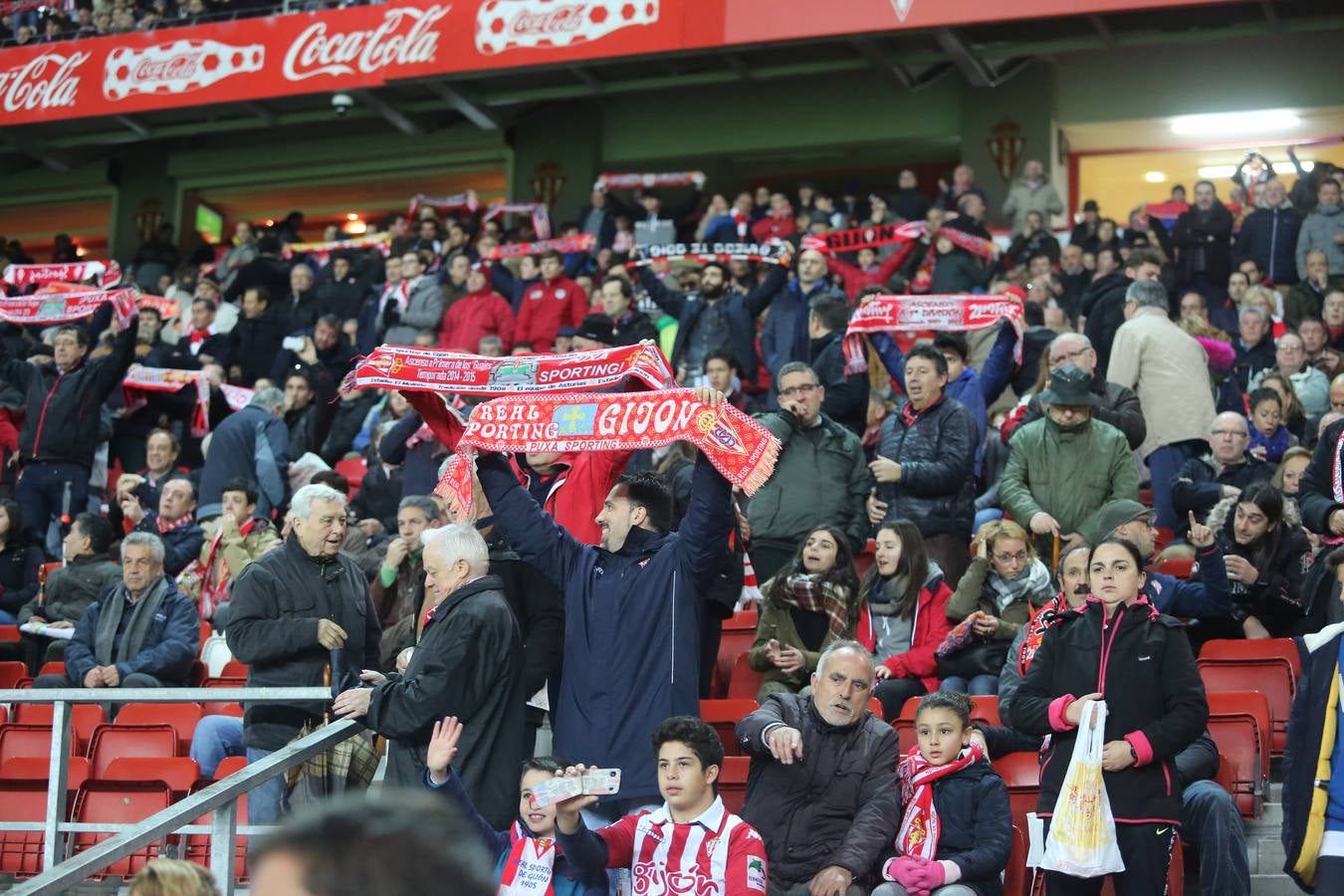 ¿Estuviste en el Sporting-Getafe? ¡Búscate en las imágenes (II)