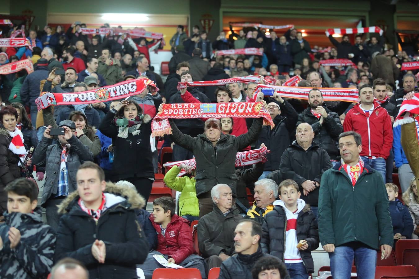 ¿Estuviste en el Sporting-Getafe? ¡Búscate en las imágenes (II)