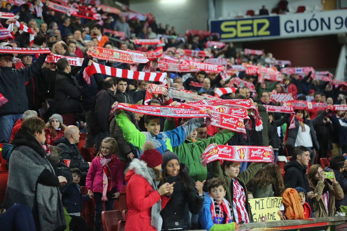¿Estuviste en el Sporting-Getafe? ¡Búscate en las imágenes (II)