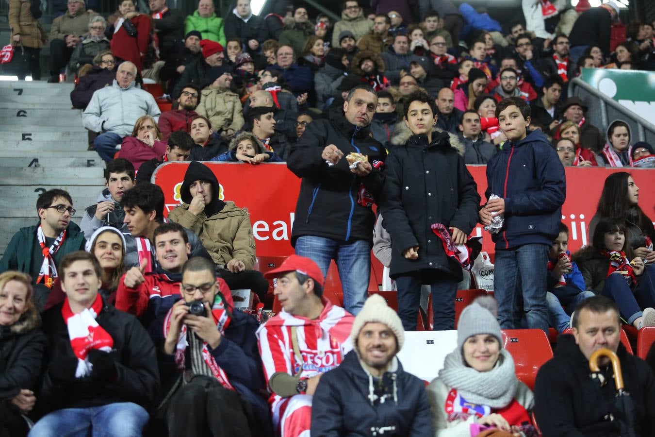 ¿Estuviste en el Sporting-Getafe? ¡Búscate en las imágenes (II)
