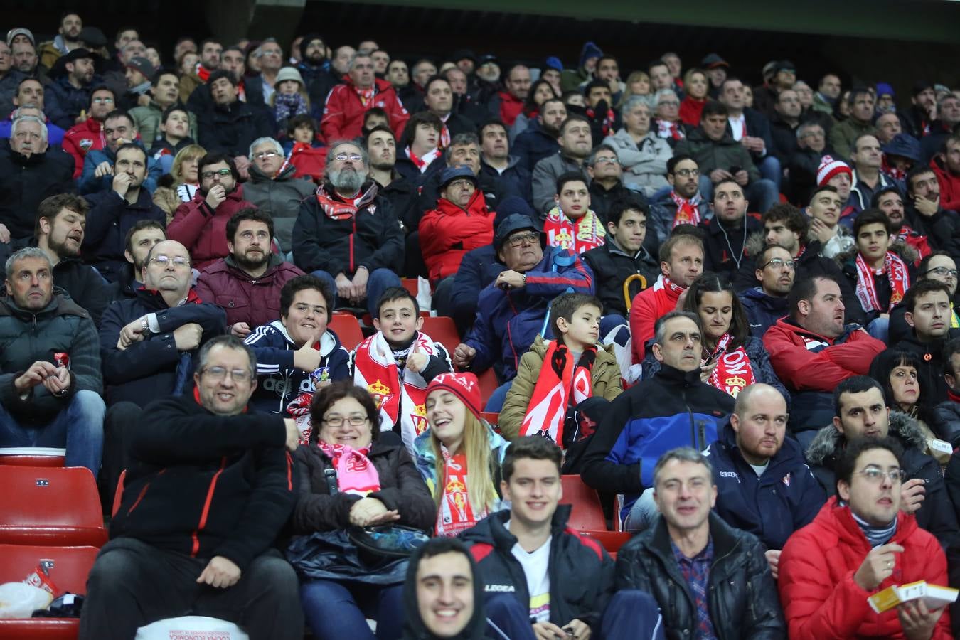 ¿Estuviste en el Sporting-Getafe? ¡Búscate en las imágenes (II)