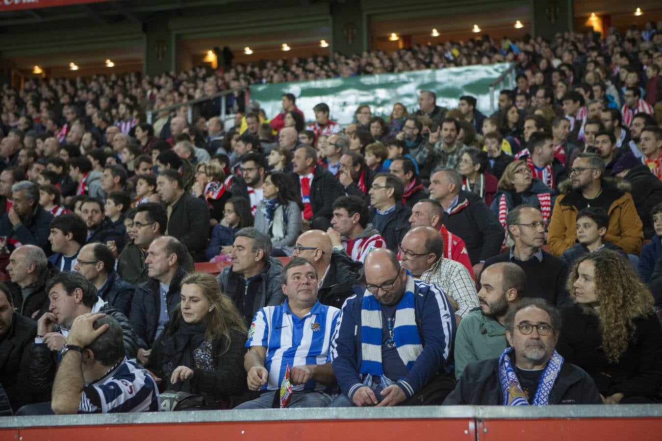 ¿Estuviste en el Sporting 5-1 Real Sociedad? Búscate en las imágenes (II)