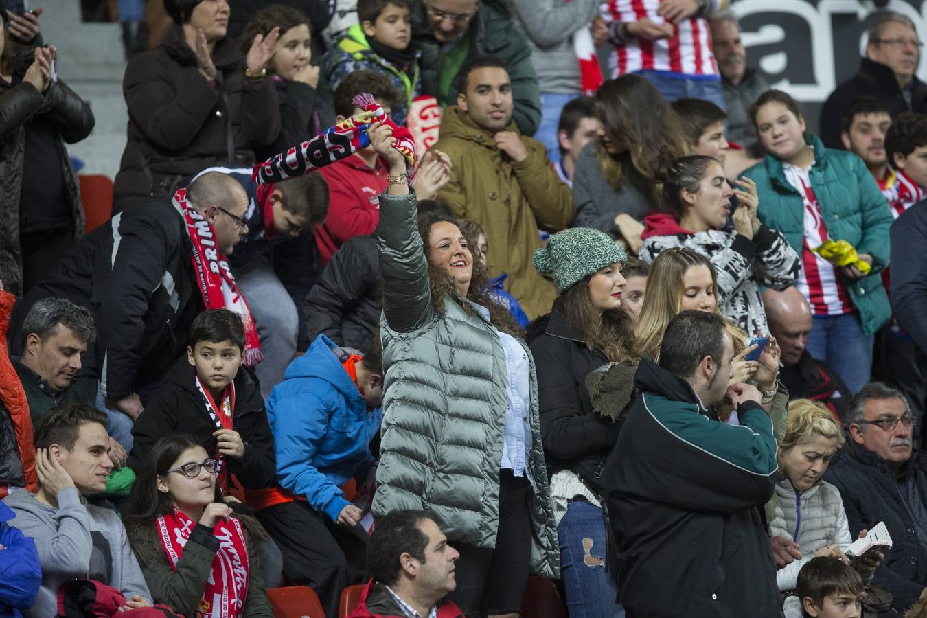 ¿Estuviste en el Sporting 5-1 Real Sociedad? Búscate en las imágenes (II)