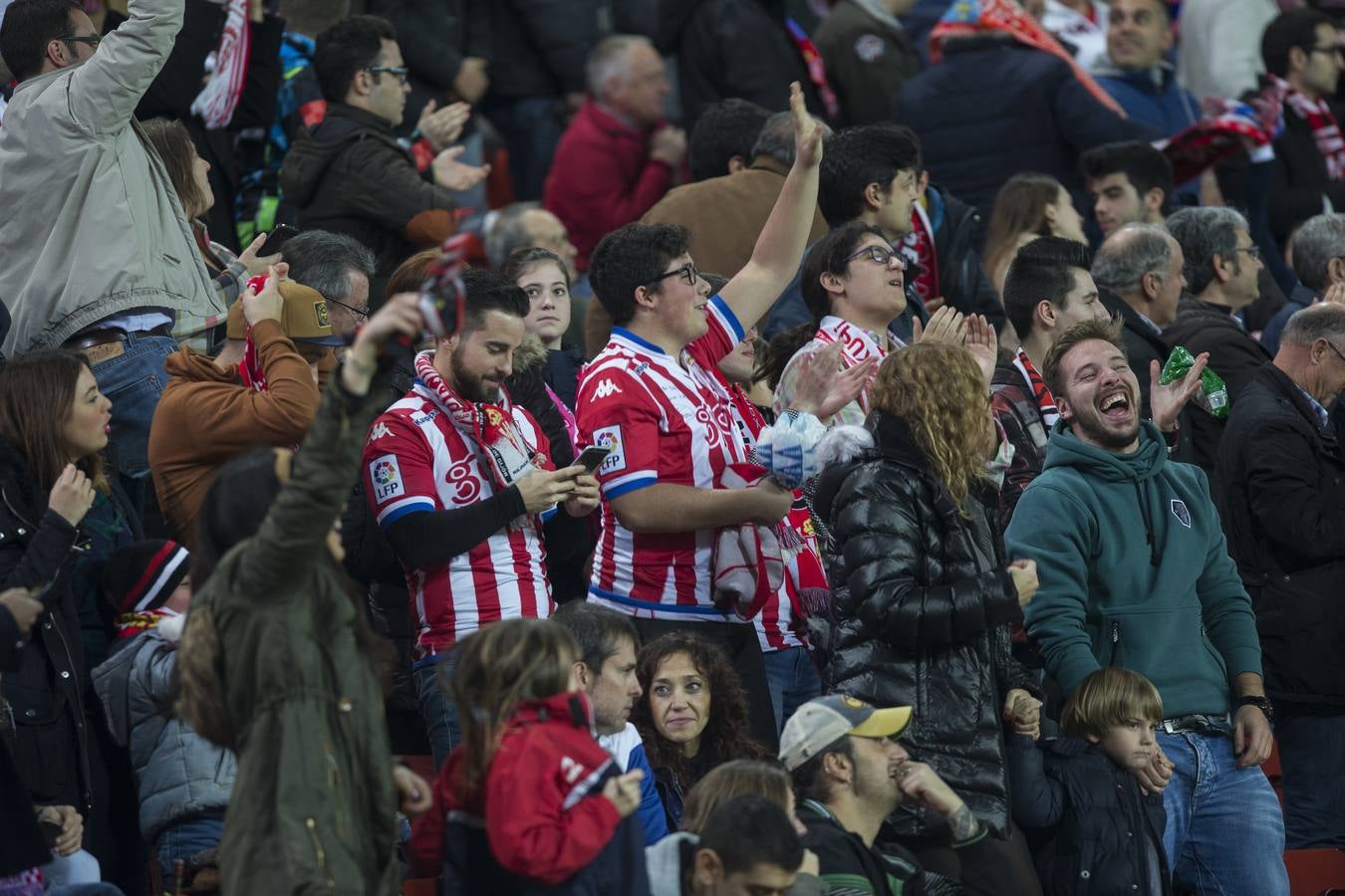 ¿Estuviste en el Sporting 5-1 Real Sociedad? Búscate en las imágenes (II)