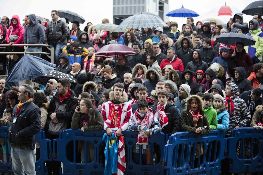 ¿Estuviste en el Sporting 1-3 Barcelona? ¡Búscate en las fotos! (II)