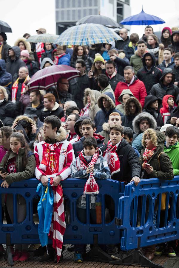 ¿Estuviste en el Sporting 1-3 Barcelona? ¡Búscate en las fotos! (II)